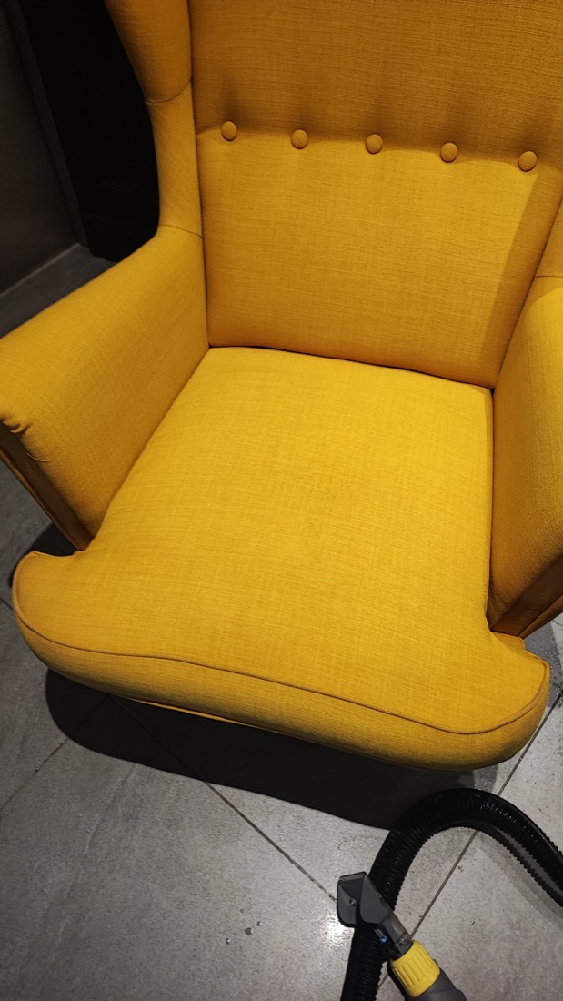 Clean armchair after Oassist cleaning