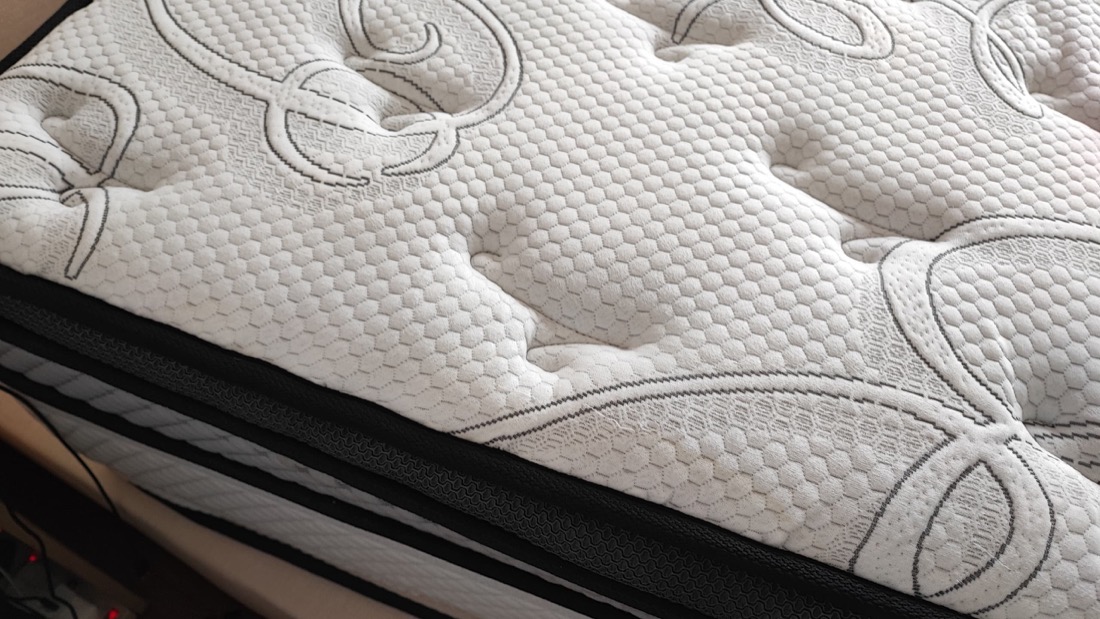 Spotless mattress after deep clean